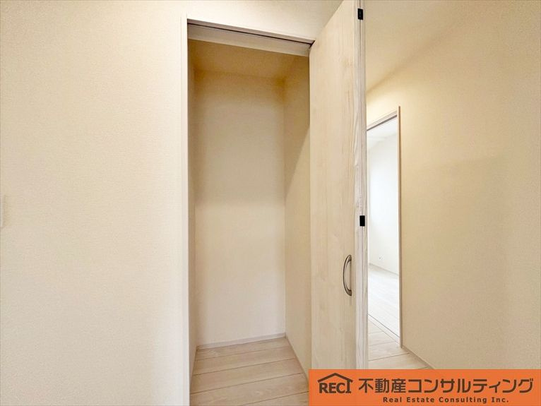 西宮市浜甲子園2丁目　新築戸建　1号棟の収納