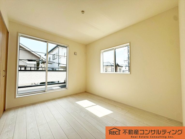 西宮市東鳴尾町2丁目　新築戸建の寝室
