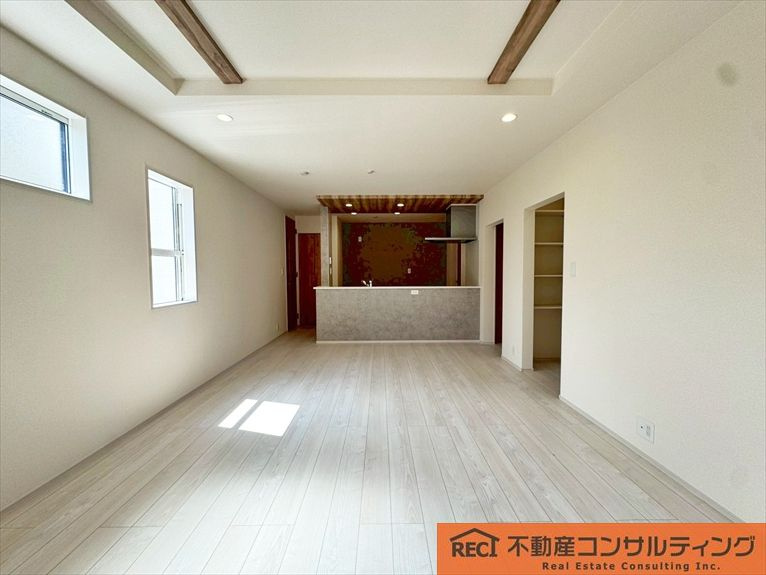 西宮市東鳴尾町2丁目　新築戸建の内装
