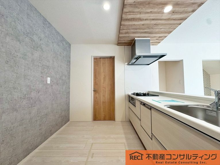 西宮市東鳴尾町2丁目　新築戸建のキッチン