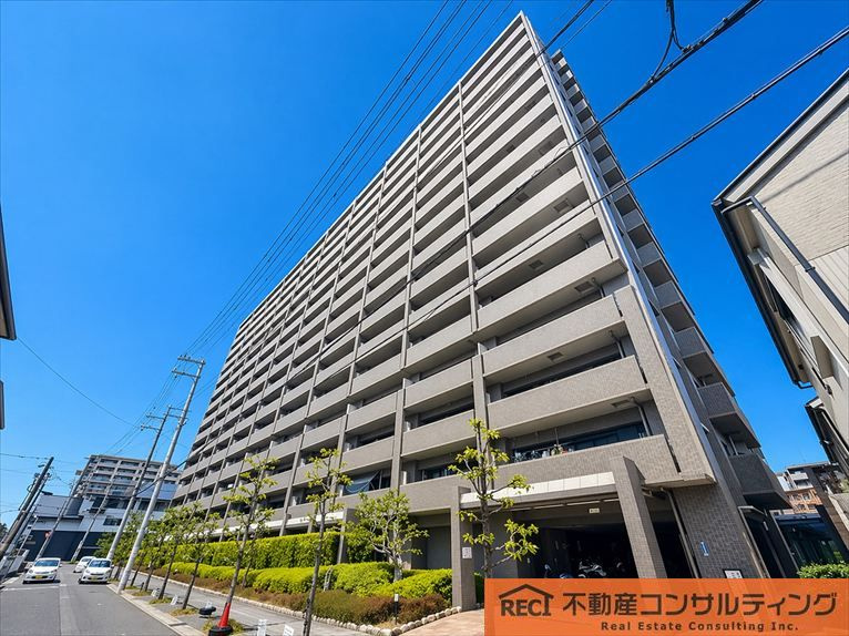 コスモシティ住吉川公園A棟の外観