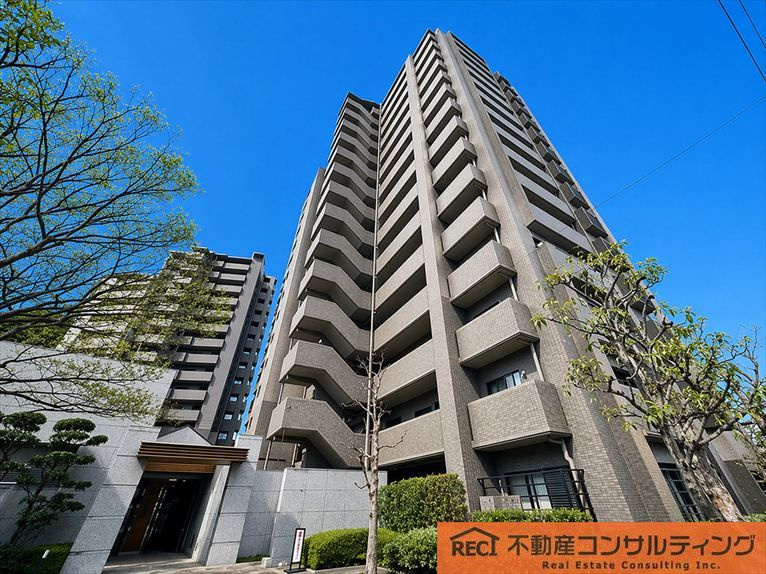 コスモシティ住吉川公園A棟の外観