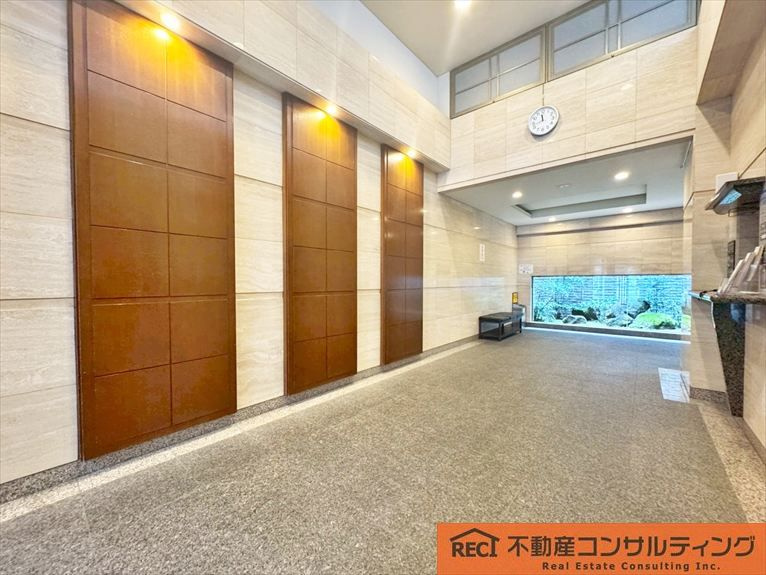 コスモシティ住吉川公園A棟のエントランス