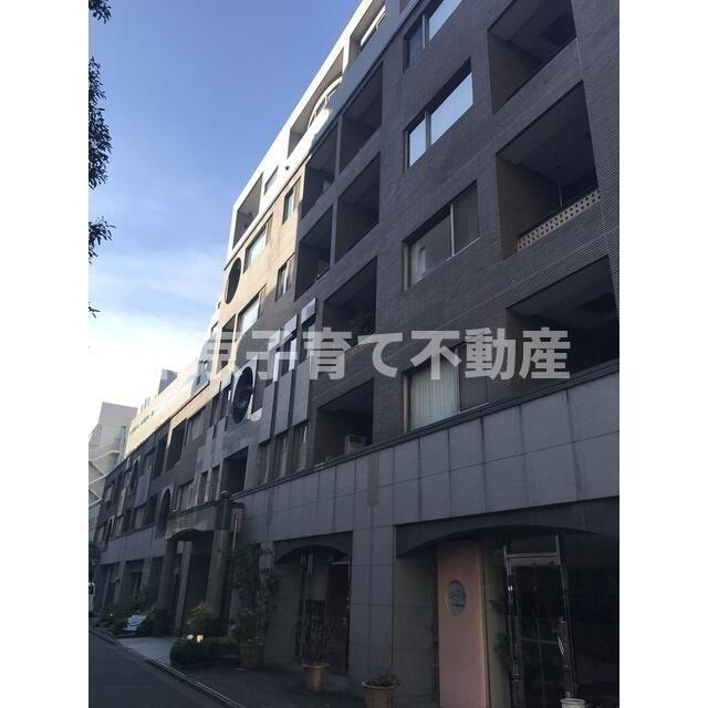 パレスサイド三番町の外観