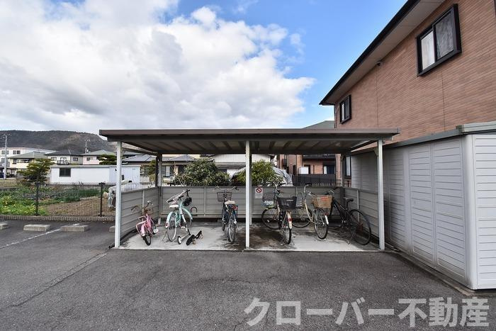 パインズコート新居 B棟のその他共用部分|駐輪場