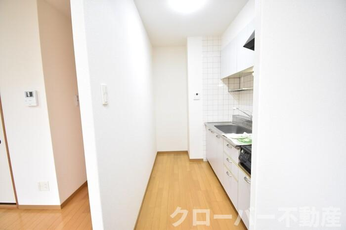 パインズコート新居 C棟のキッチン|キッチン
