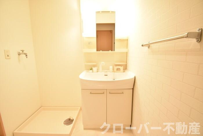 パインズコート新居 C棟の洗面所|洗面所