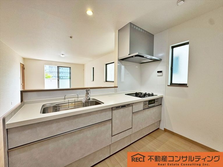 西宮市笠屋町　新築戸建　A号地のキッチン