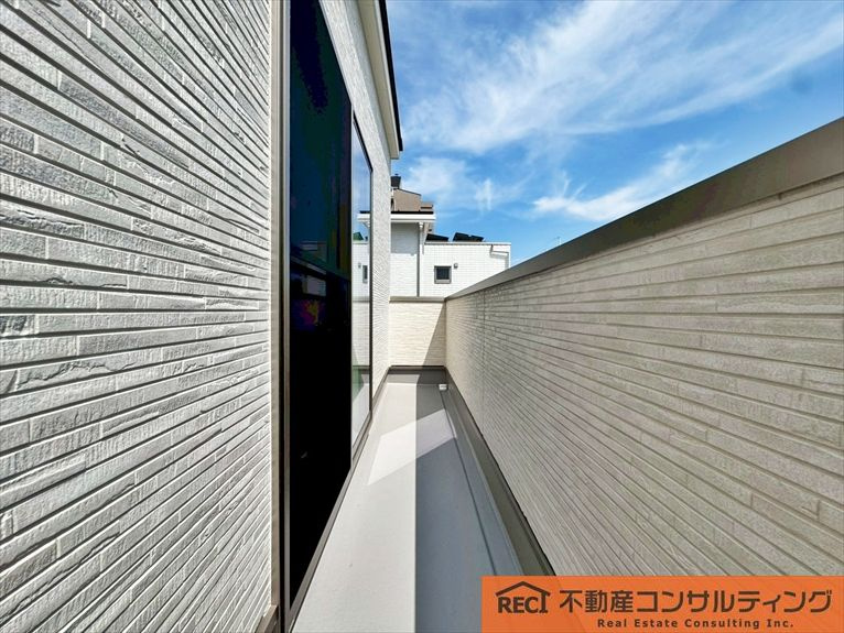 西宮市笠屋町　新築戸建　B号地のバルコニー