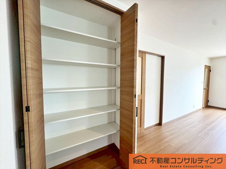 西宮市笠屋町　新築戸建　B号地の収納