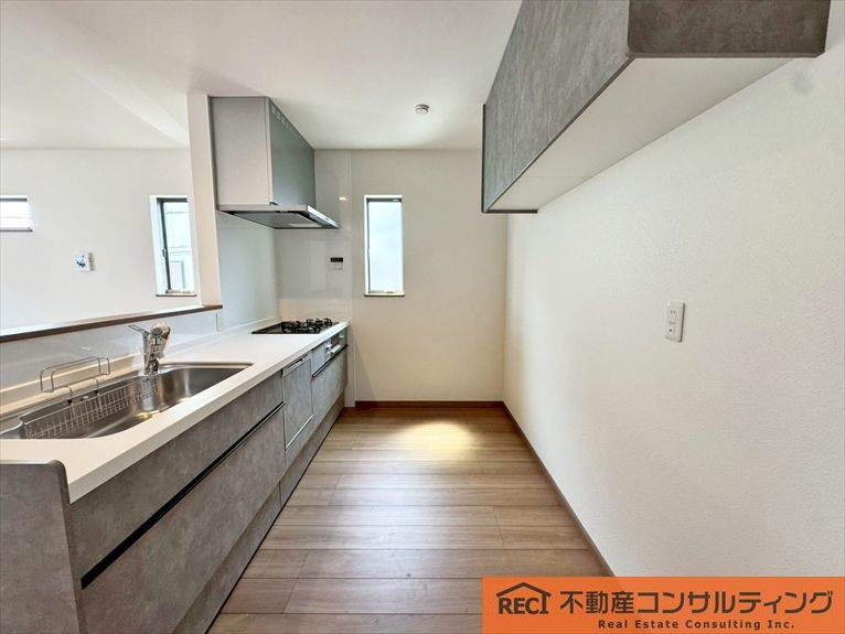 西宮市笠屋町　新築戸建　B号地のキッチン