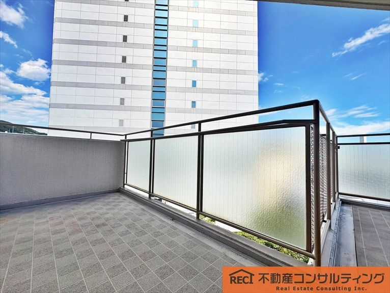 本山ロイヤルマンションの外観