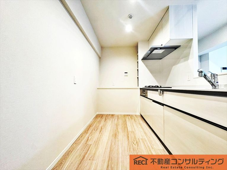 本山ロイヤルマンションの駐車場