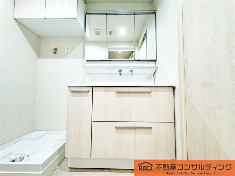 本山ロイヤルマンションの独立洗面台