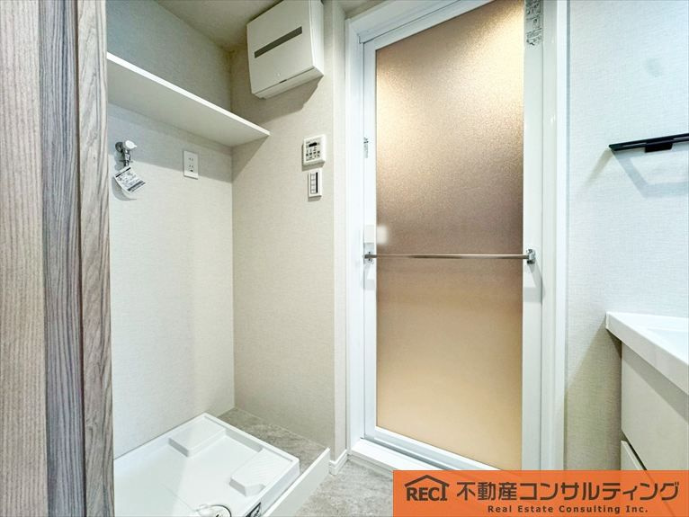 コート甲子園南1番館の独立洗面台