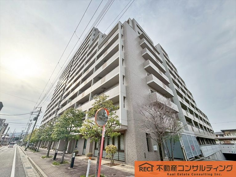 阪急西宮マンションの外観