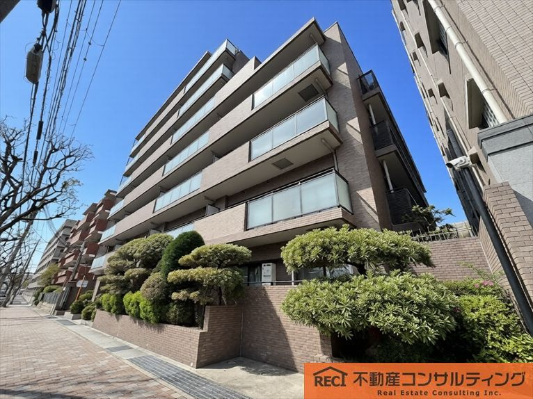 ステイツ岡本・甲南山手の外観