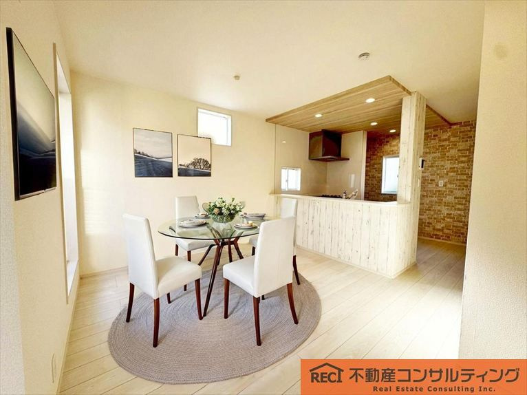 西宮市上田東町　新築戸建　2号棟の洋室