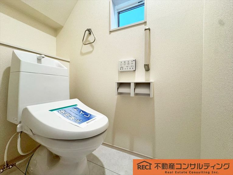 西宮市上田東町　新築戸建　2号棟のトイレ