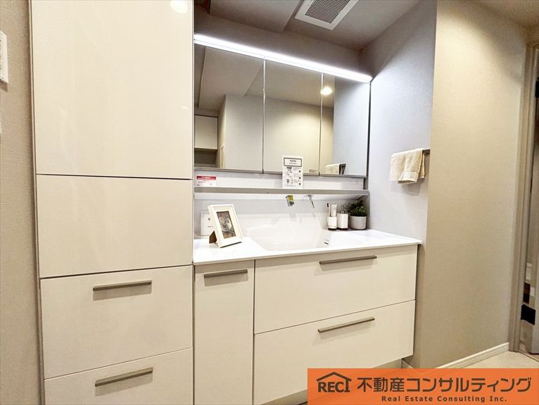 メゾン岡本南の独立洗面台