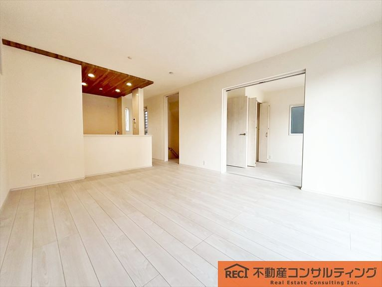 西宮市東鳴尾町2丁目　新築戸建の内装