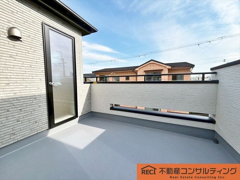 西宮市東鳴尾町2丁目　新築戸建のバルコニー