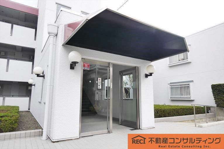 ビアライフ岡本のエントランス