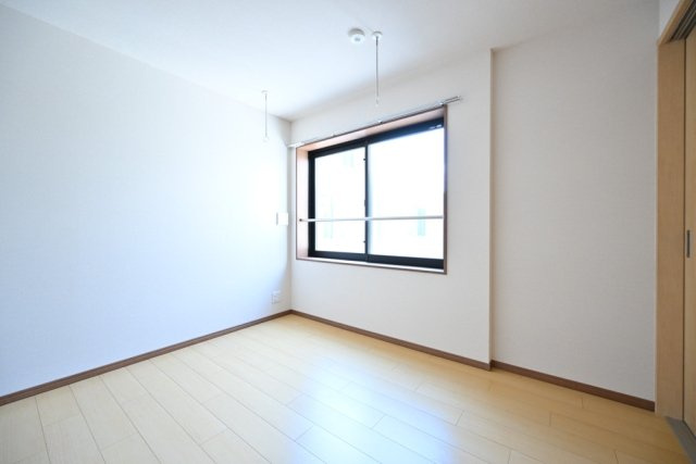 ＣＥＮＴＲＡＬ　ＧＡＲＤＥＮ　ＲＥＳＩＤＥＮＣＥ　ＴＯＫＹＯの洋室|広々とした洋室です