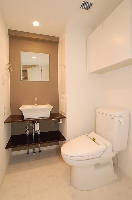 ステージグランデ府中東のトイレ|ゆったりとした空間のトイレです