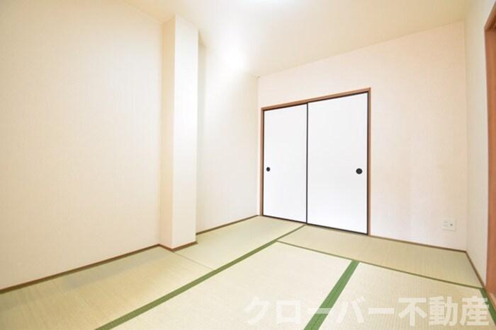 パインズコート新居 E棟の内装|和室６帖