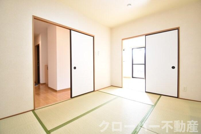 パインズコート新居 E棟の内装|和室６帖