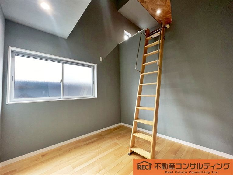 神戸市灘区上野通5丁目　新築戸建　２号地の洋室