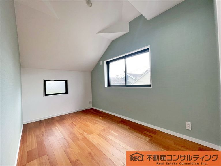 神戸市灘区上野通5丁目　新築戸建　１号地の子供部屋