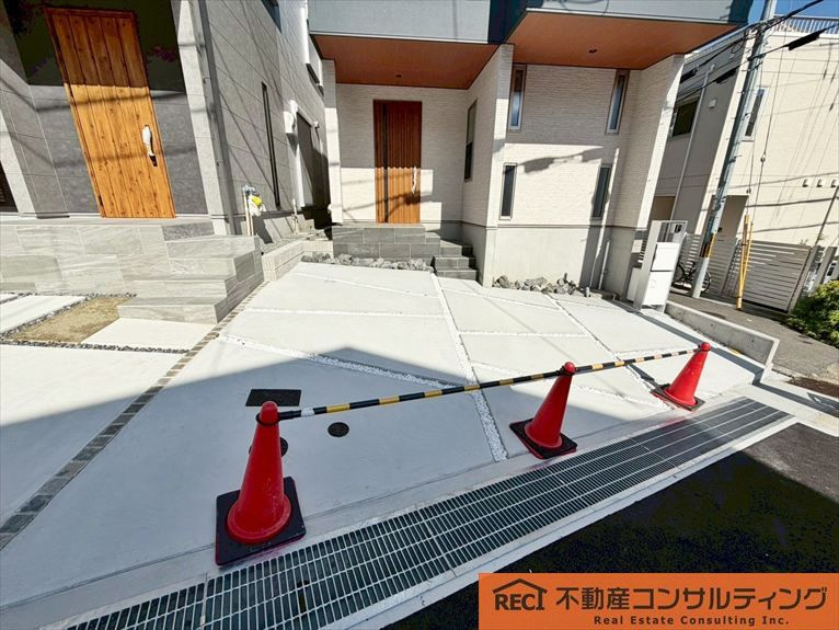 神戸市灘区上野通5丁目　新築戸建　１号地の駐車場