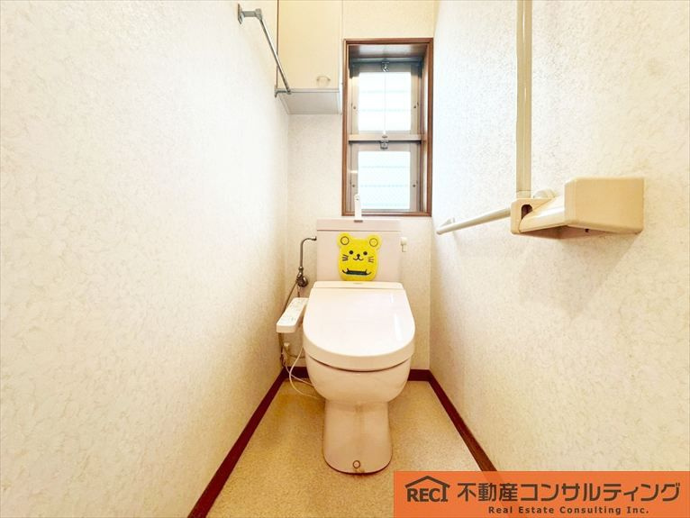神戸市灘区岩屋中町2丁目　中古戸建のトイレ