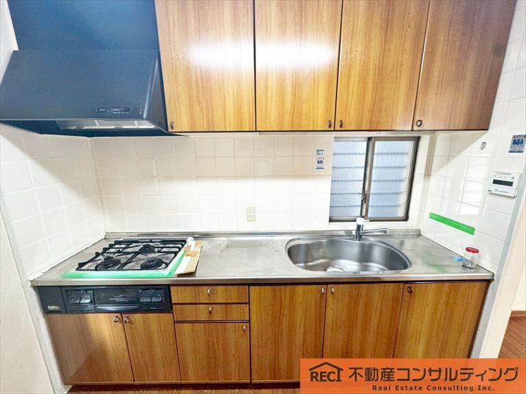 神戸市灘区岩屋中町2丁目　中古戸建のキッチン