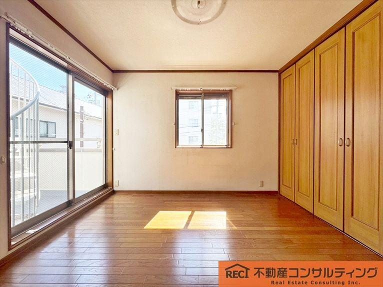 神戸市灘区岩屋中町2丁目　中古戸建の洋室