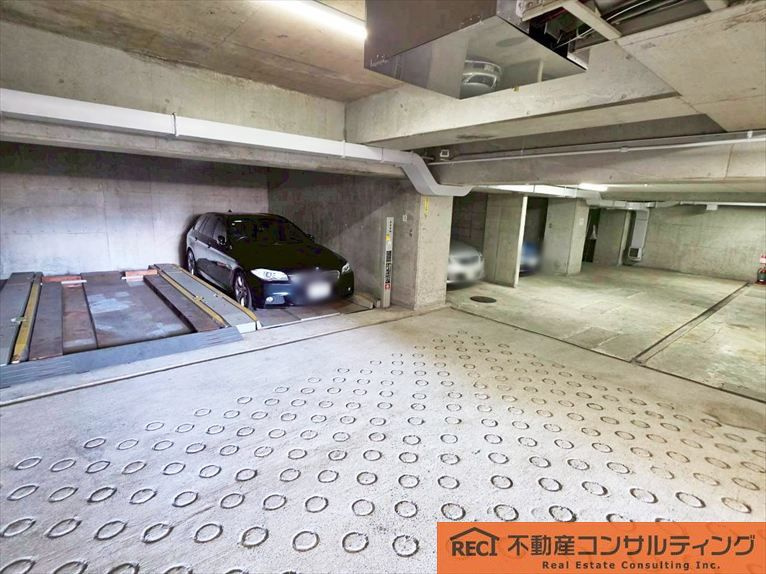グランミュゼ御影の駐車場