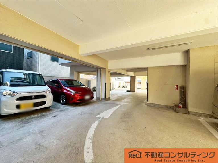 ワコーレ六甲の駐車場