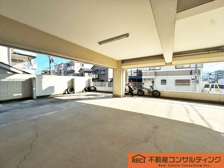 ワコーレ六甲の駐車場
