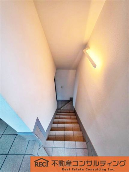 神戸市灘区篠原本町3丁目　中古戸建の内装