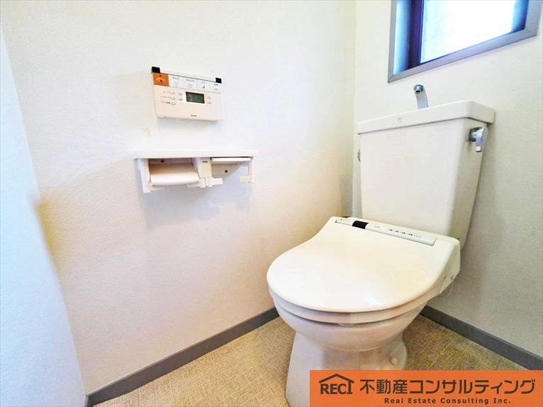 神戸市灘区篠原本町3丁目　中古戸建のトイレ