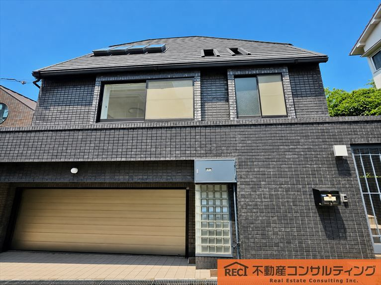 神戸市灘区篠原本町3丁目　中古戸建のエントランス