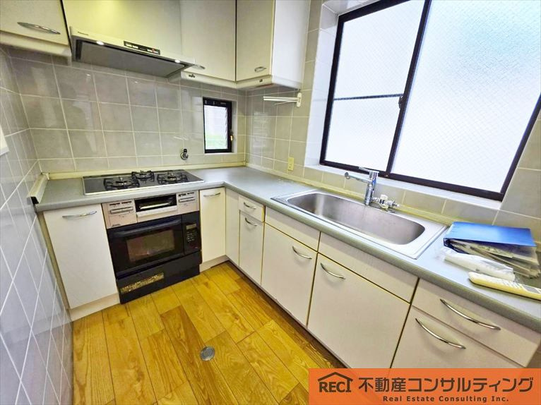 神戸市灘区篠原本町3丁目　中古戸建のキッチン