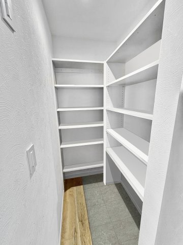 西野8条9丁目　一戸建ての収納|玄関　シューズクローク♪　※バーチャル加工にて所有品を消しています
