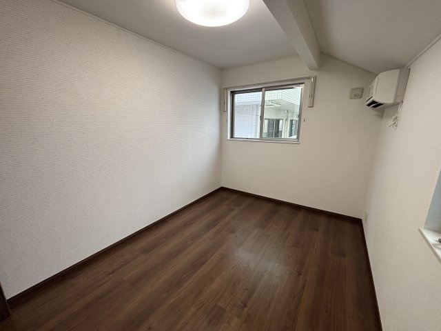 シバリ～ヒルズの洋室