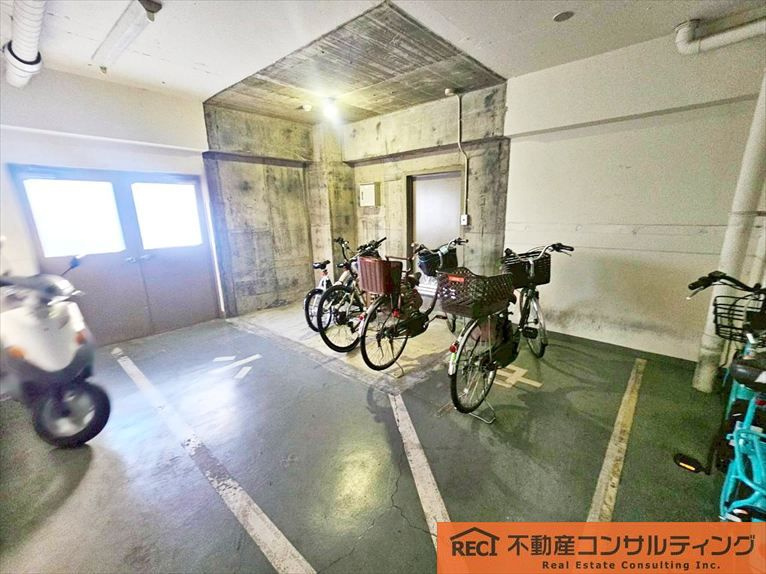 御影パークマンションの駐車場