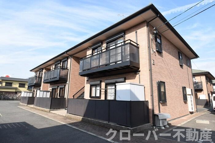 パインズコート新居 E棟の外観|Ｅ棟