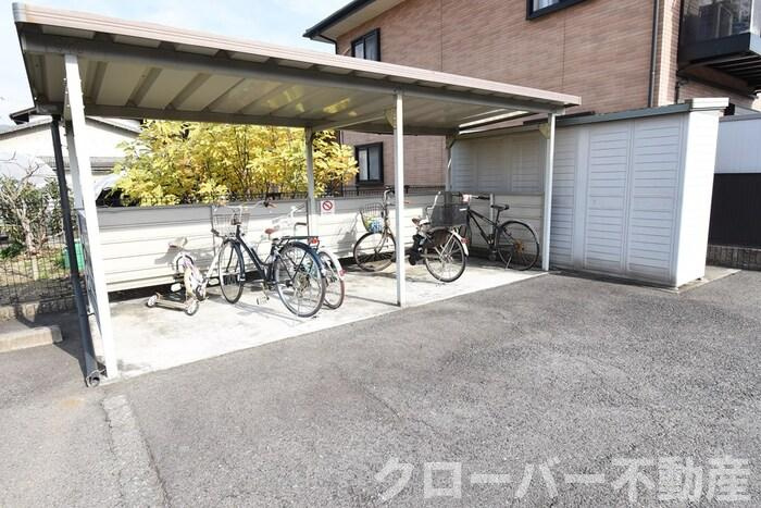 パインズコート新居 E棟のその他共用部分|駐輪場