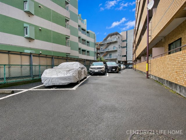 【駐車場】 | ライオンズマンション登戸第2 | カースペースがあります